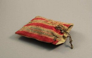 kleine Tasche mit Henkel