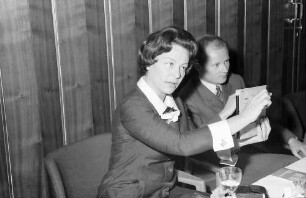 Kirchzarten: Kurhaus; Badisches Kammerschauspiel; Ilse Werner, Georg A. Weth