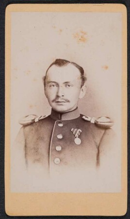 Porträt von Rudolph Roscher in Uniform : Porträt von Rudolph Roscher in Uniform. Visitfoto
