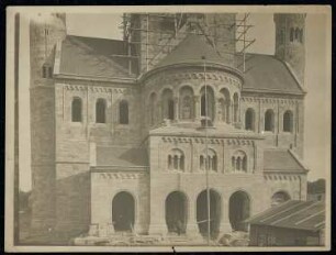 Sankt Antonius Basilika, Rheine: Eingangsseite, unterer Teil während der Bauarbeiten