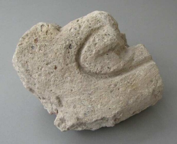 Wall plaster (fragment)