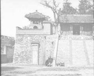 Glasdia von einem Tempel in "Tsi nan fu"
