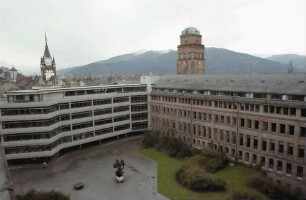 Freiburg: Rundblick vom Dach des KG II