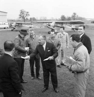 1. Flugwettbewerb der Motorflug GmbH Forchheim.
