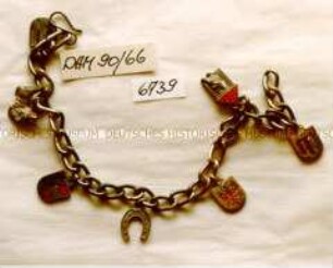 Kinderarmbänder mit sieben Anhängern