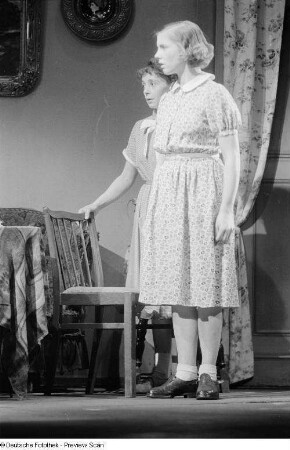 Szene aus dem Theaterstück "Spiel ins Leben" im Theater der Jungen Welt