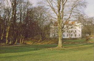 Gartenansicht mit äußerem Schloßgraben