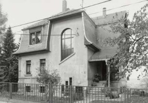 Mobschatz, Wohnhaus : Mobschatz (Kreis Meißen-Radebeul), Wohnhaus, Lutherstraße 5, um 1925, Straßenansicht