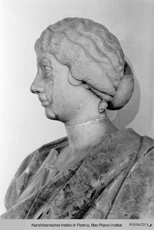 Porträt der jüngeren Faustina (antiker Kopf auf moderner Büste) : Porträtkopf der jüngeren Faustina