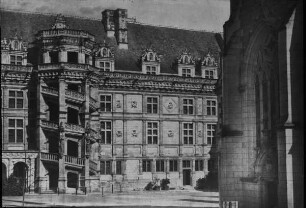 Blois, Schloss, Flügel Francois I. mit Treppenturm, Hofseite, unter Mitwirkung von Domenico da Cortona?, Erweiterungsbauten unter Franz I ab 1515, Arbeiten vermtl. 1524 eingestellt