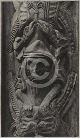 Figurenrelief am Südportal der Magdalenenkirche Breslau