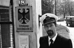 Freiburg im Breisgau: Harry Burkhardt, Jugendoffizier der VbK 53