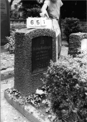 Grabstein 651