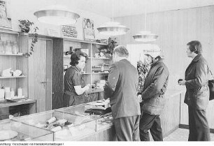Dienstleistungen, 1972-1975