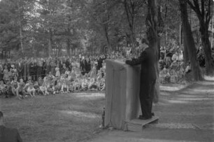 Jakub Bart Ćišinski-Gedenkfeier in Panschwitz-Kuckau. Festagsrede von Paul Nowotny. : Swjatočnost na česć Jakuba Barta-Ćišinskeho w Lipju w Pančicach Kukowje. Swjedźenska narěč Pawoła Nowotneho.