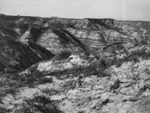 Badlands : Die Berglandschaft in den Badlands am Little Missouri River