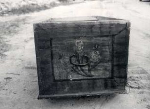 Truhe : alte verzierte Truhe