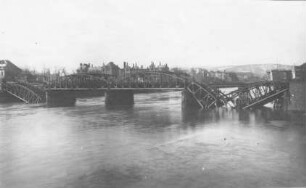 Zerstörte Eisenbahnbrücke Koblenz/Mosel