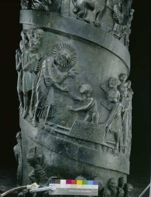 Bernwardssäule & Christussäule — Auferweckung des Jünglings von Naim