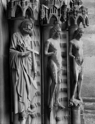 Adamspforte — Rechtes Gewände mit Petrus, Adam und Eva