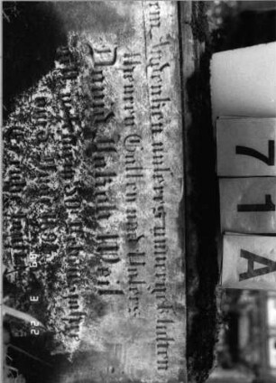 Grabstein 71 (Index: 99792136) Material: Sandstein Zustand: leicht verwittert Beschreibung: profilierter Sockel Besonderheit: keine Maßangaben: Grabstein 71A