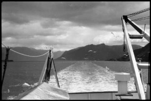 Lavik: Sognefjord, Kielwasser