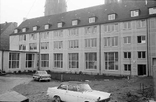 Freiburg i. Br.: Neubau der Städt. Bibliothek (Rückseite)
