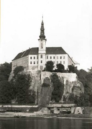 Tetschen (heute Děčín / Tschechien). Schloss