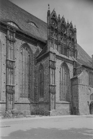 Brandenburg. Pfarrkirche St. Katharinen (1401/1434), Fronleichnamskapelle an der Südseite