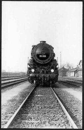 Güterzugtenderlokomotive 85 008 (Frontansicht)
