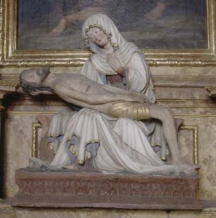 Nördlicher Seitenaltar — Pietá