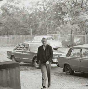 Carlos Kleiber auf dem Weg in die Lukaskirche