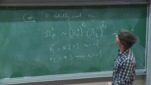 Relations entières de périodes pour le changement de base