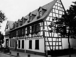 Hattersheim, Hauptstraße 25