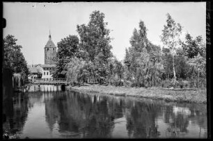 Schlawe (Slawno/Polen). Blick über die Wipper zur Stadtpfarrkirche