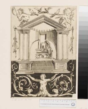 Ornament mit Sakropharg in Tempelfront