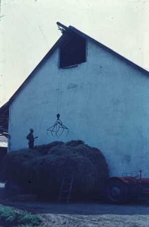 Fotografie: Ein- und Auslagerungstechnik, Heu, Greiferanlage