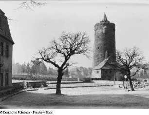 Bautzen. Alte Wasserkunst (1558; W. Röhrscheidt ). Ansicht vom Fuß der Stadtmauer über den Röhrscheidtplatz
