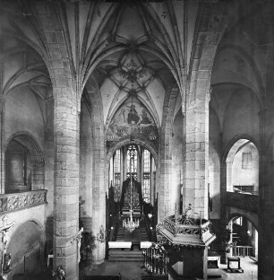 Katholische Pfarrkirche Sankt Leonhard — Langhaus