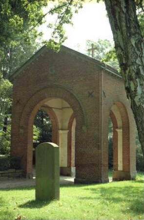 Torhaus zum "Alten Friedhof": Nordseite