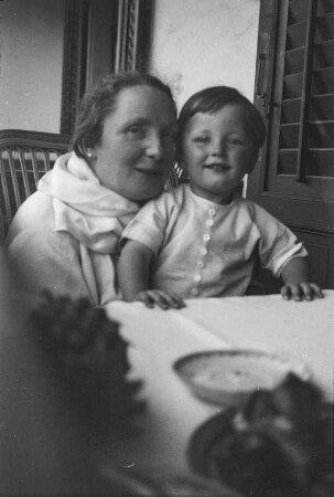 Hermine Körner mit Enkel Peter