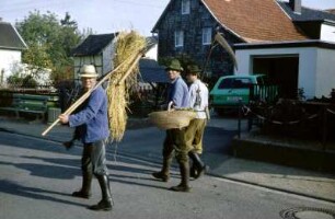 Umzug zum Erntefest