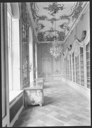 Potsdam, Park Sanssouci, Neues Palais, Bibliothek Friedrichs des Großen, R. 208.