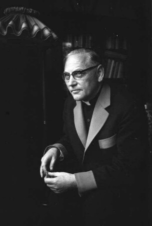 Domkapitular und Stadtdekan Prof. Karl Fluck.