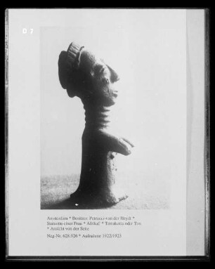 Statuette einer Frau