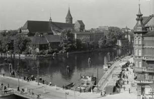 Königsberg, Dominsel : Königsberg (Kaliningrad/Russland). Dominsel mit Alter Universität und Dom. Blick über die Holzbrücke und das Pregelknie von Nordosten