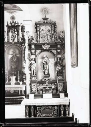 Katholische Stadtpfarrkirche; Südlicher Seitenaltar der Heiligen Elisabeth