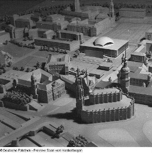 Weiterführung Aufbau Zentrum, diverse Modelle; Modell Rathaus; Modell Altmarkt, Prager Straße; Modell Pirnaischer Platz; Modell Fernsehturm