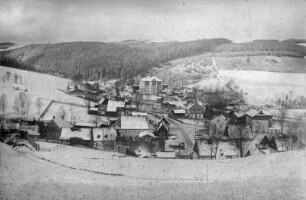 Schmalzgrubner Straße mit Försterhaus und Ziermann-Fabrik : li. alte Schmalzgrubner Straße mit Postberg, re. Bartzsch-Fabrik (Ferdinand Meyer)