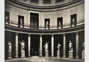 Blick in die Rotunde im Alten Museum